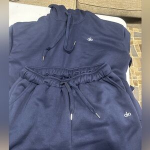 Alo women’s XL hoodie & sweat pants